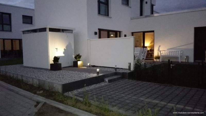 Modulare-Wandsysteme-150cm-Hohe-zur-Abtrennung-der-Terrasse-Aussenansicht