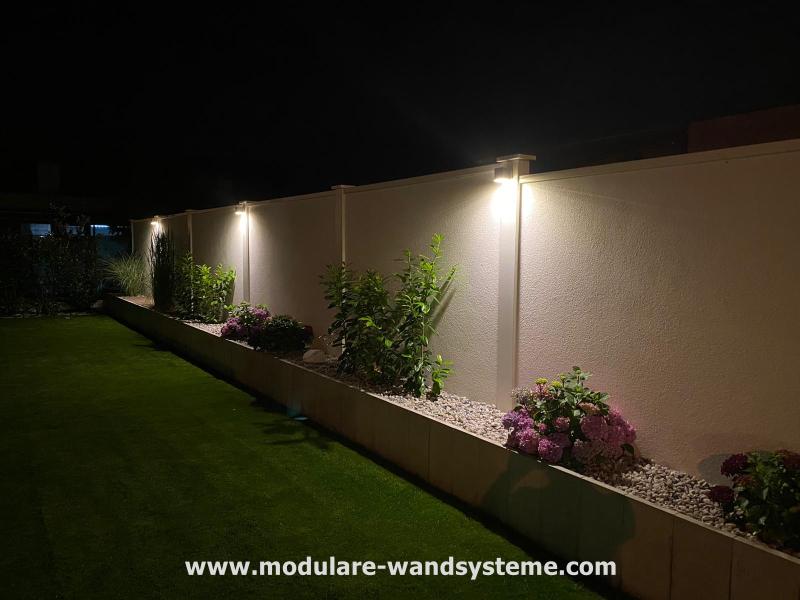 Modulare-Wandsysteme-Sichtschutz-beleuchtet-Bepflanzung-und-L-Steinen