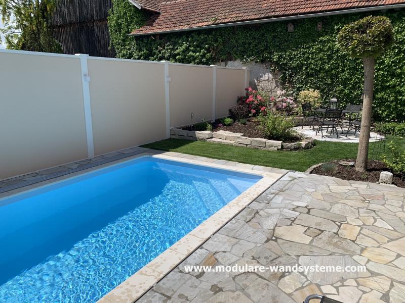 Modulare-Wandsysteme-Variante-1-Sichtschutz-am-Swimmingpool
