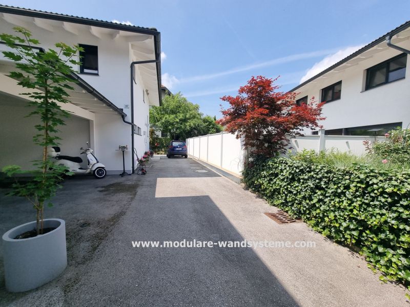 Sichtschutz-zur-Einfahrt-Modulare-Wandsysteme