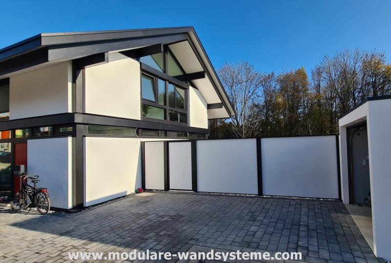Huf-Haus-Sichtschutzwand-mit-Tuere-Modulare-Wandsysteme