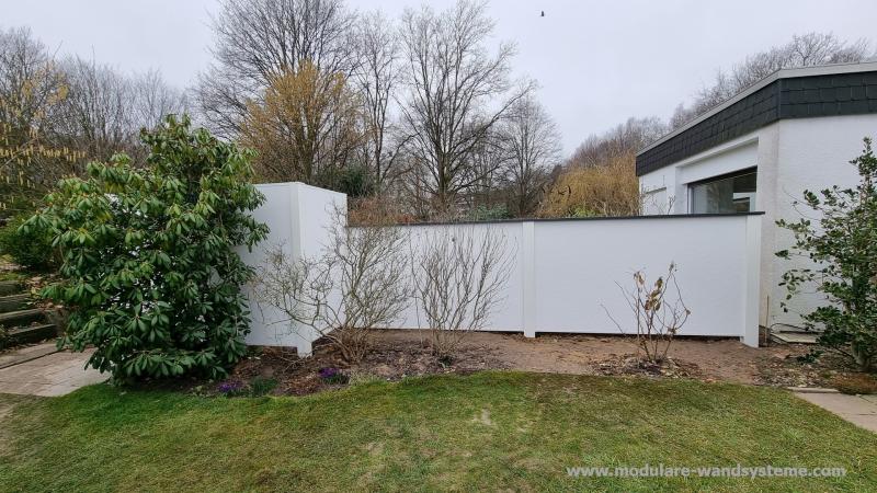Modulare-Wandsysteme-Variante-II-mit-Gartenhaus-im-Bau