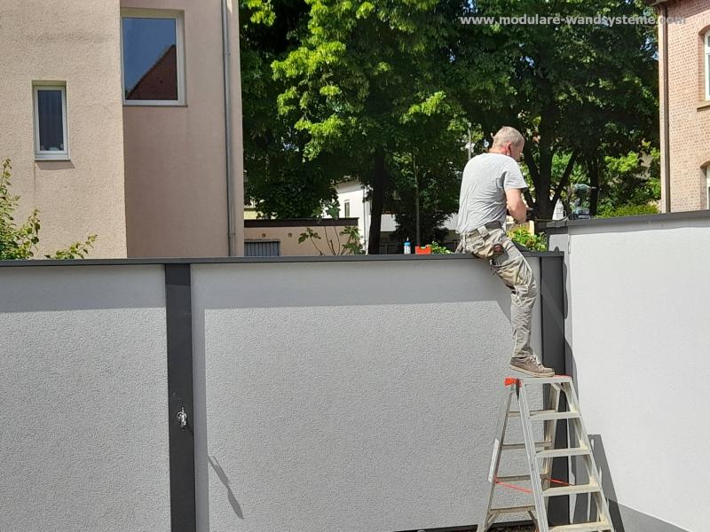 Modulare-Wandsysteme-robust-und-stabiles-Fertigmauer-System