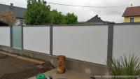 Modulare-Wandsysteme-mit-eingebautem-satinierten-Glas
