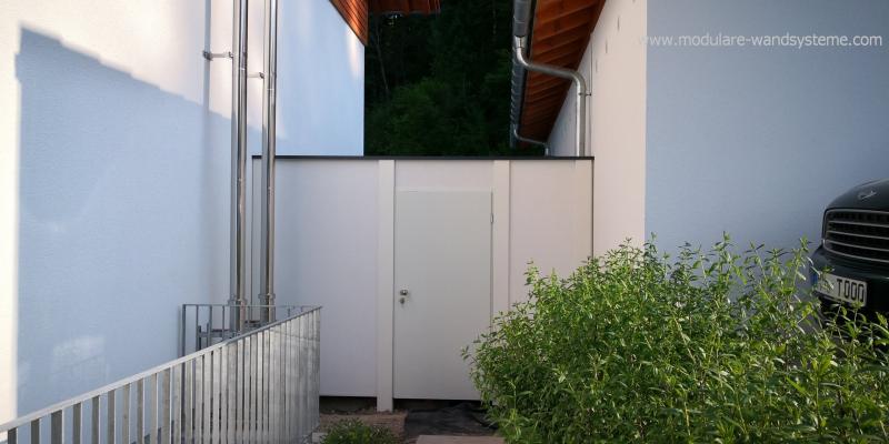 Modulare-Wandsysteme-Larmschutz-zwischen-Haus-und-Garage