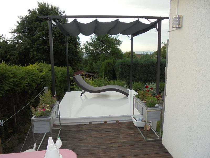 Modulare-Wandsysteme-Terrasse-mit-Gartenschuppen